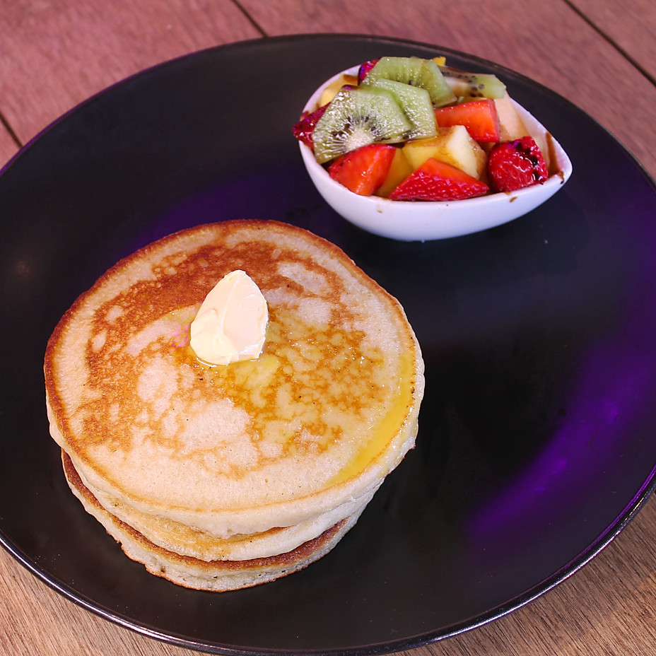 hot cAKES NUTRIDELI